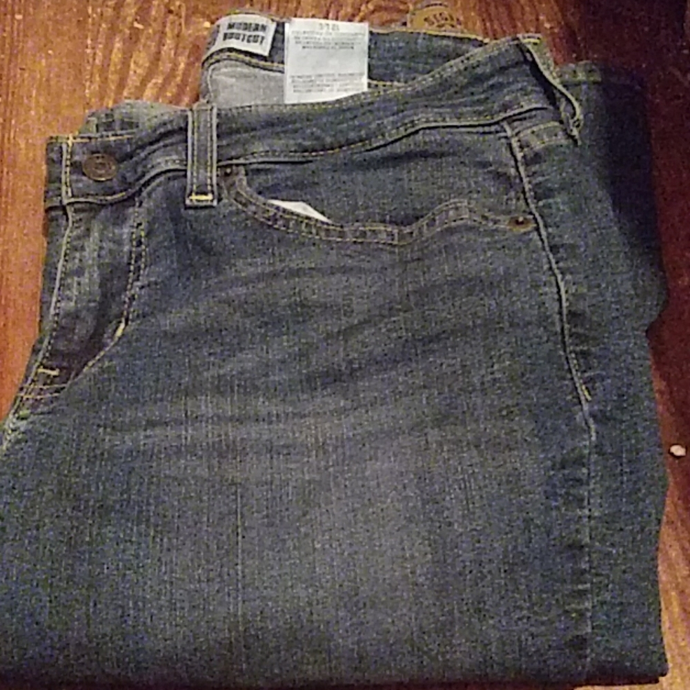 Boot cut jeans